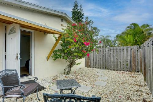 North River Shores Apartment | Pet-Friendly Stuart Studio < 3 Mi to Downtown!