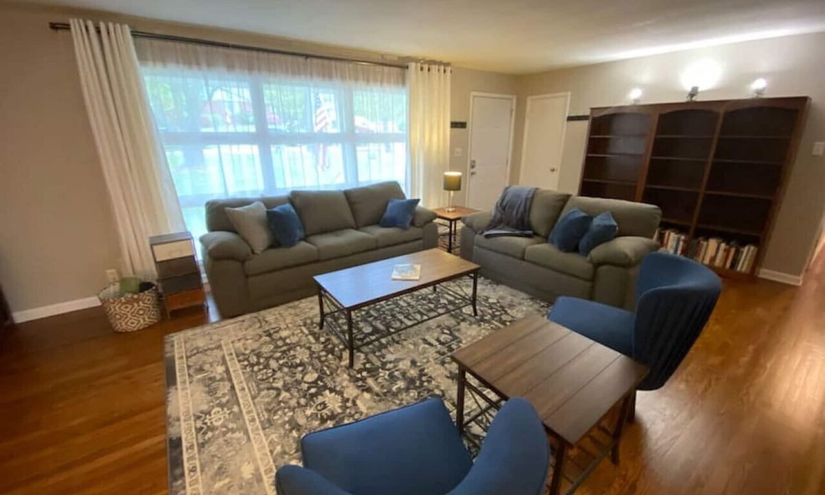 Knoxville House | Plymouth · Quiet City Home, 7-8 min to Downtown Knox