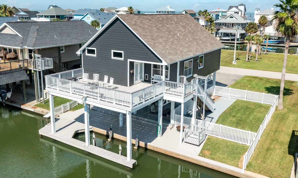 Terramar Beach House | Private Canal Home w/Boat Dock, 2 Living Areas - Fish from the Deck!