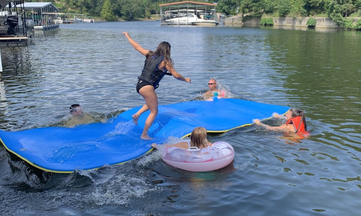 Camdenton House | Private COVE! Bring or rent boat for delivery. Boat Ramp/Dock/Kayak/SUPs/Fishing