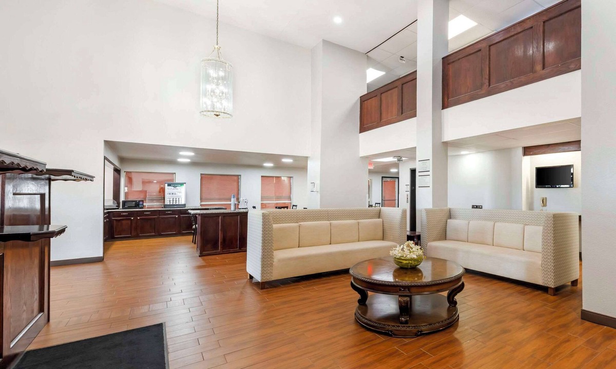 El Reno Hotel | Quality Inn El Reno