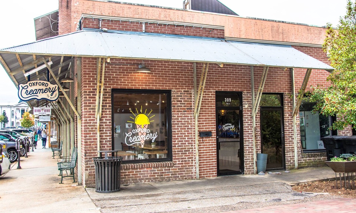 University Condo | Quick walk to Campus/The Square & 3 Parking Spots!