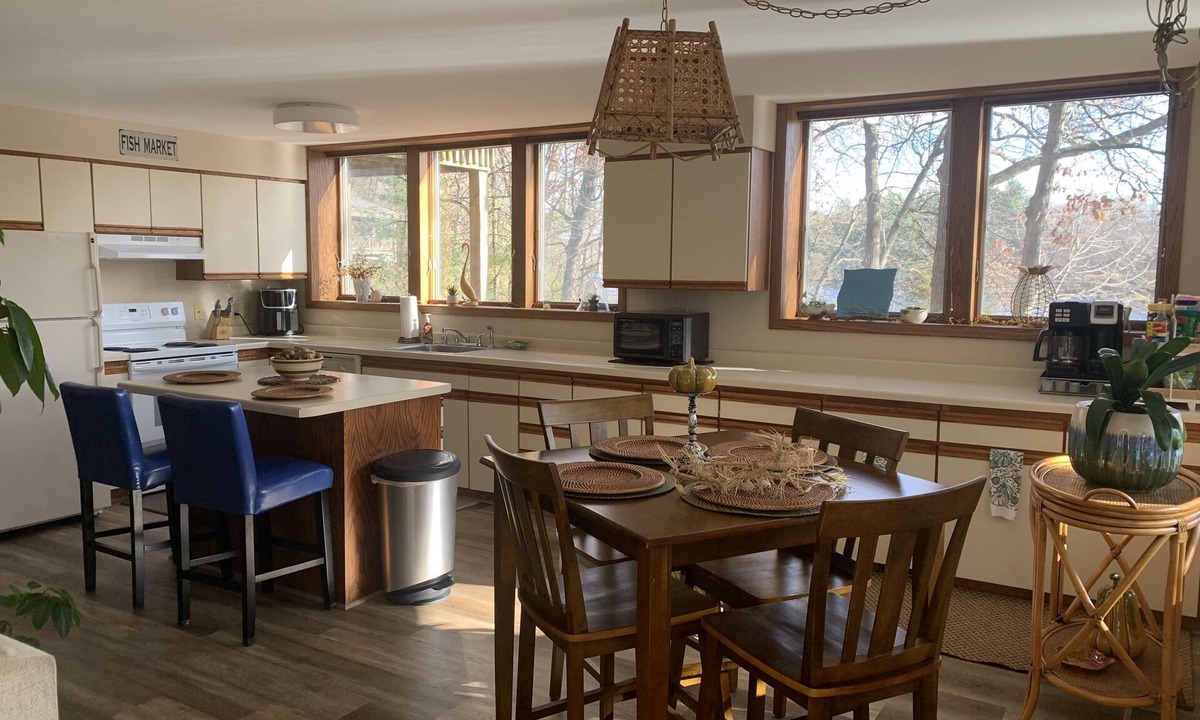 Black River Falls Apartment | Quiet Apartment with Views of the Black River - Close to Hospital & Downtown