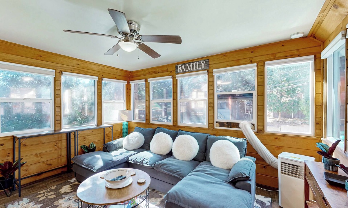 Cedar Glen Cabin | Relaxing Retreat w/Deck, 1 Mi to Lake Arrowhead!
