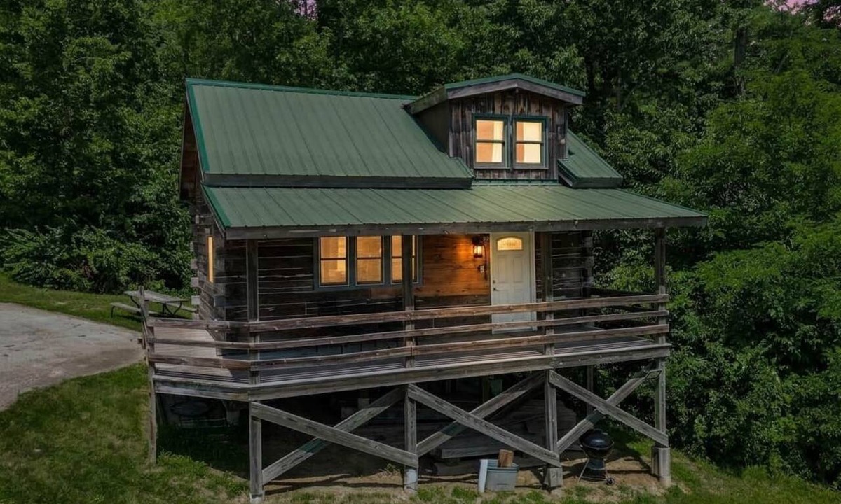 Savanna Cabin | Rustic River Cabin 10