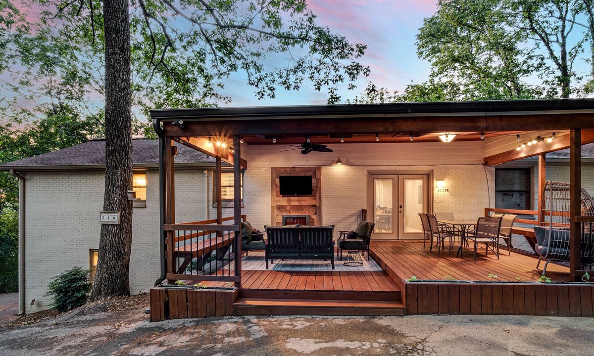Hillwood House | Secluded Wooded Haven in the Heart of Nashville
