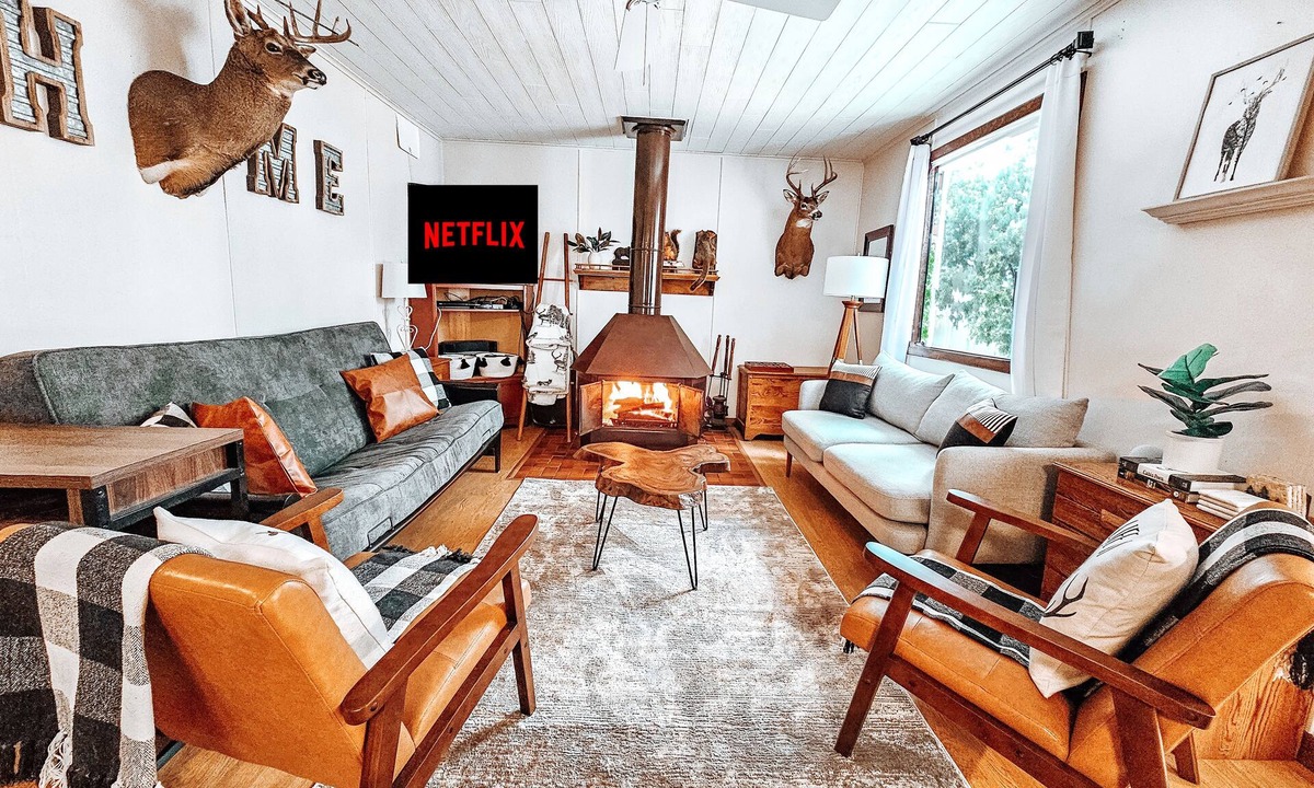 Neillsville Cottage | Serene Cabin with Hot Tub & Sauna on ATV trails near Lake Arbutus