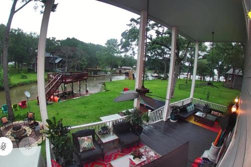Leisure Land House | SERENITY Lakehouse