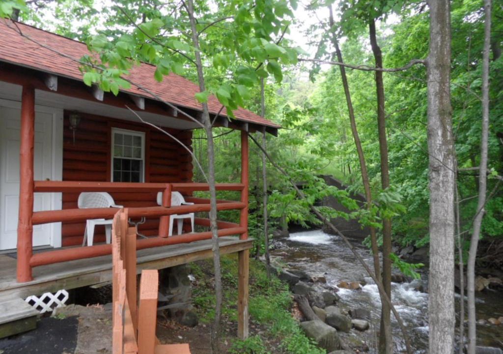 Lake George House | Seven Dwarfs Cabin - On The Brook Cabins