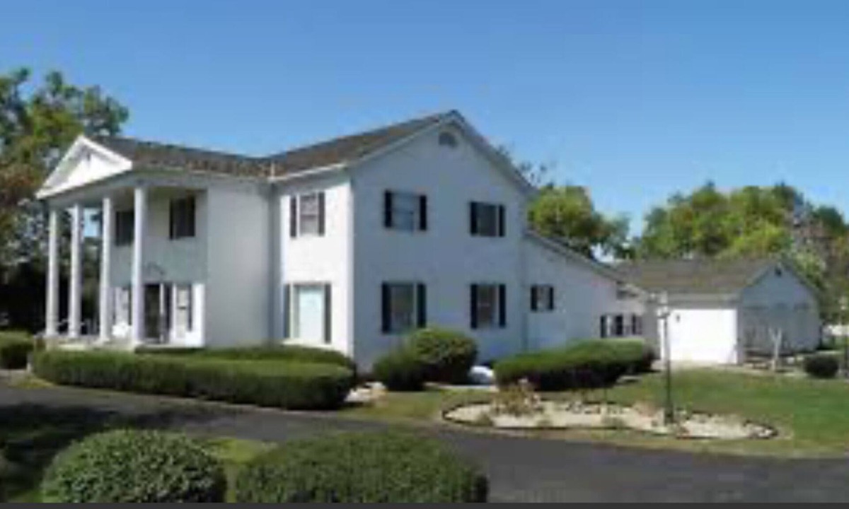 Bradford House | Shallowbrook Farm: Where World-Record History Meets Private Luxury