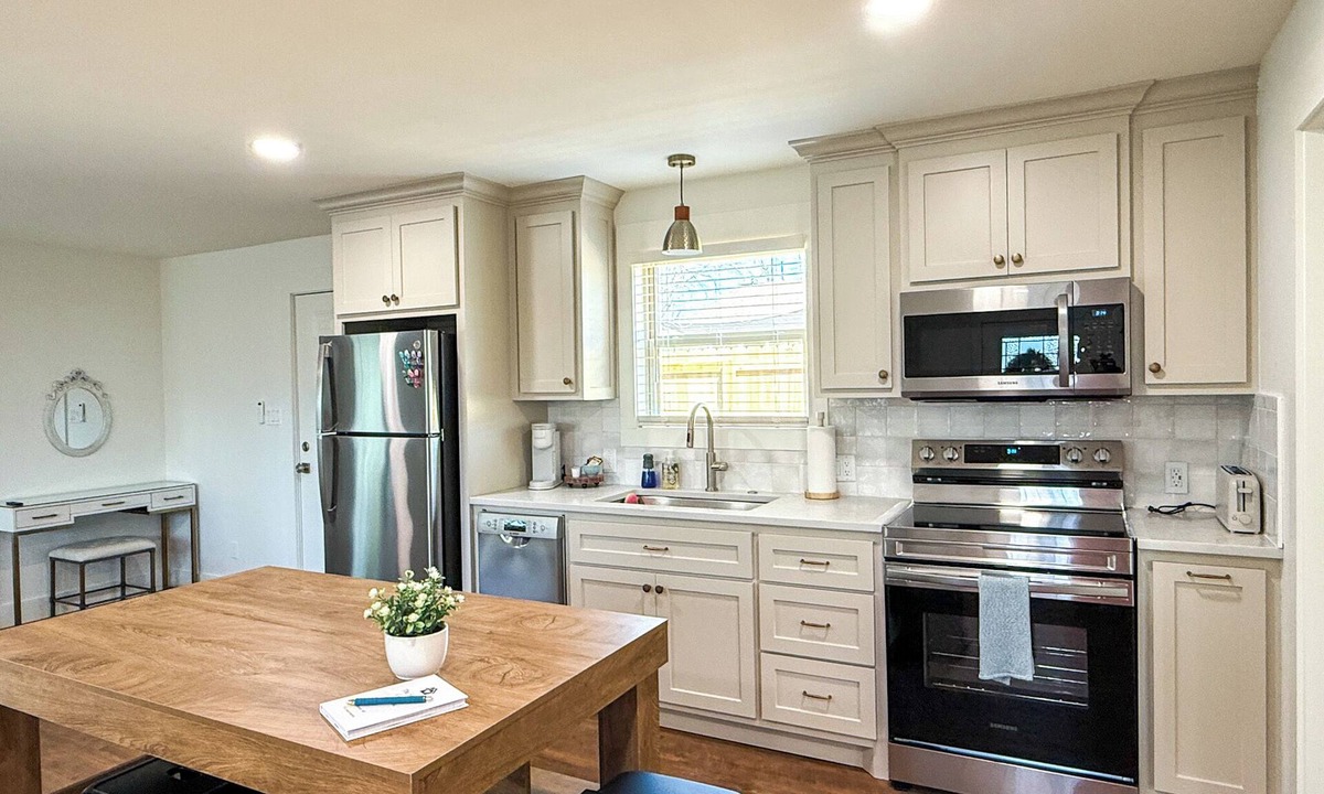 Searcy House | Skyline Cottage - Sunset Paradise