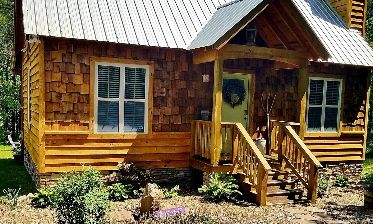 Mentone Cabin | ♥ Sleep in the woods, wake to the birds - Hot tub, King bed, PRIVACY!