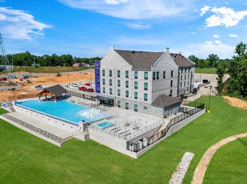 Savannah Hotel | Sleep Inn & Suites Savannah Tennessee Riverfront
