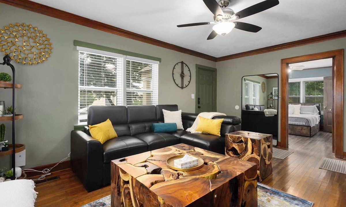 Overland Park House | Sleeps 5 2BR Home in OP Major international sporting event 26