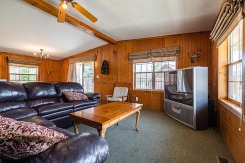 Neillsville House | Sleeps 6, Fully Furnished, On-site Dining & Fun