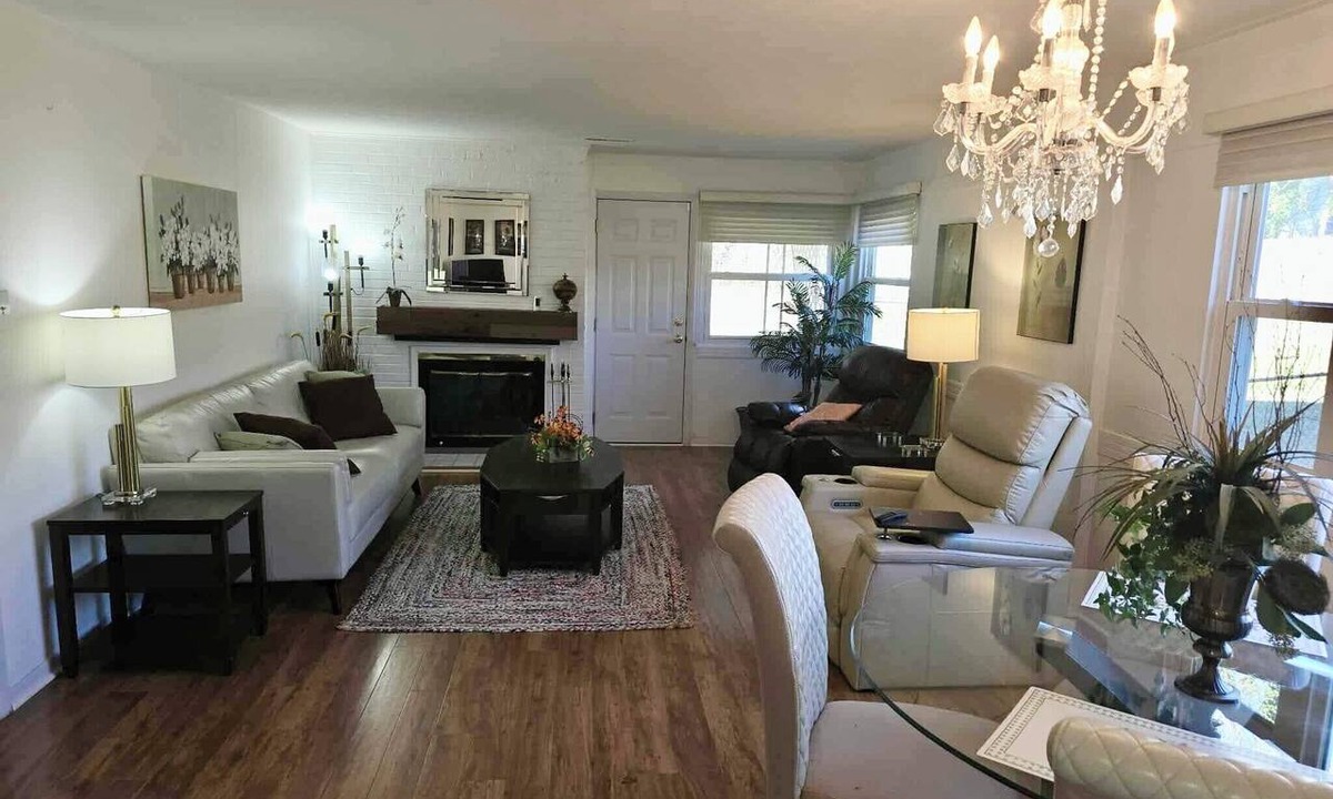 Oak Ridge House | Spacious 3BR Home. 0.5 Mi to Methodist Medical. Central to DOE sites.