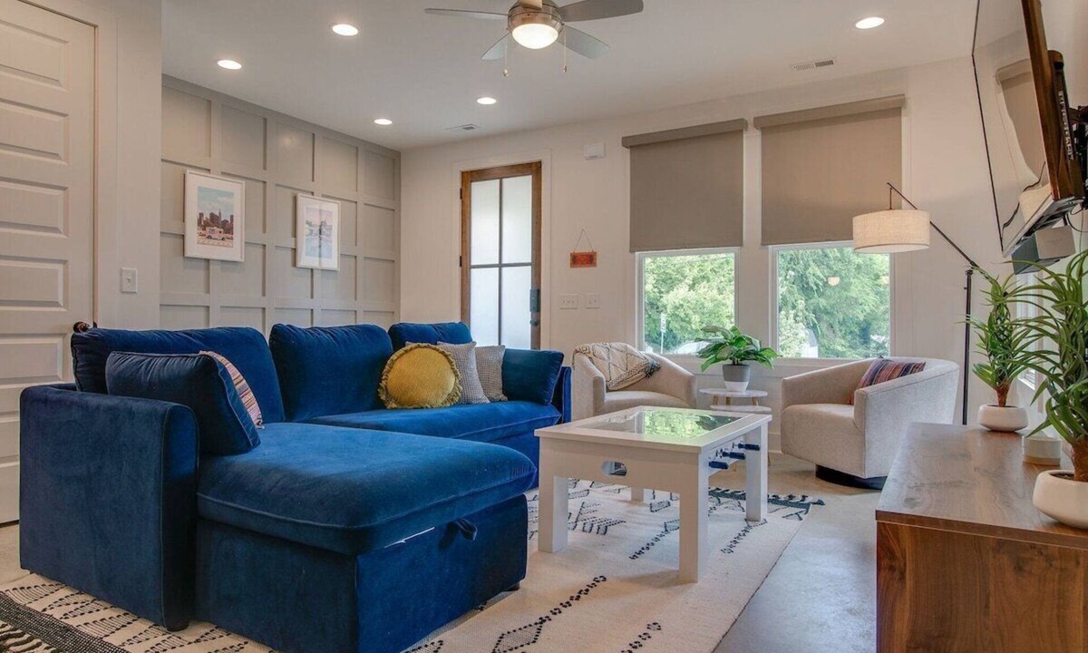 Greenwood House | Spacious East Nashville Home for 10