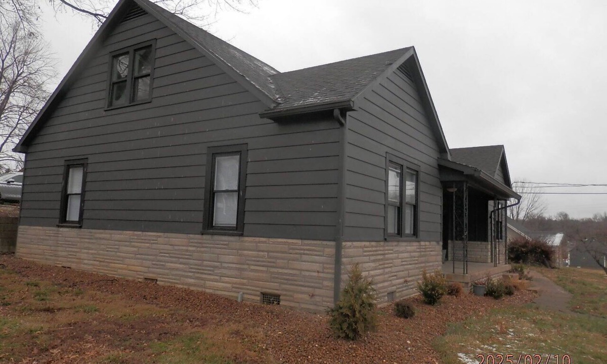 Tell City House | Spacious family-friendly 4-bedroom house in downtown Tell City