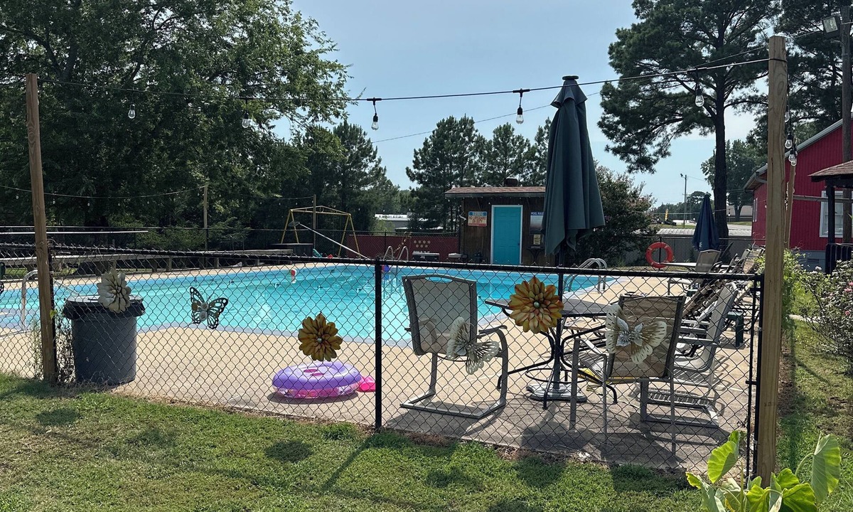 Higden Hotel | Sportsman's Lodge