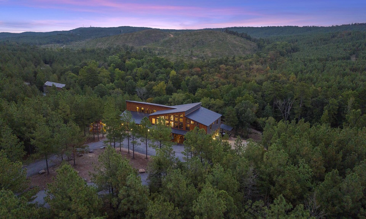 Pickens Cabin | Stallion | ATV Trail Access | Sleeps 40 | Creekside | Gameroom & Playset