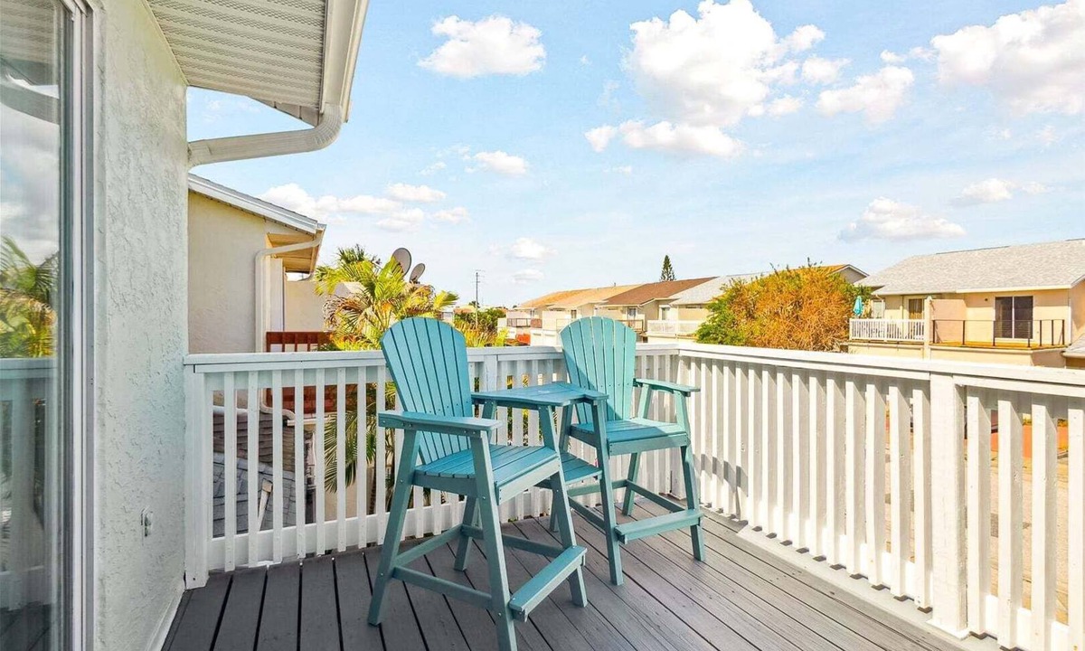 Chandler Park House | Stunning Modern And Elegant Townhome. Five Minute Walk To The Beach ☀️