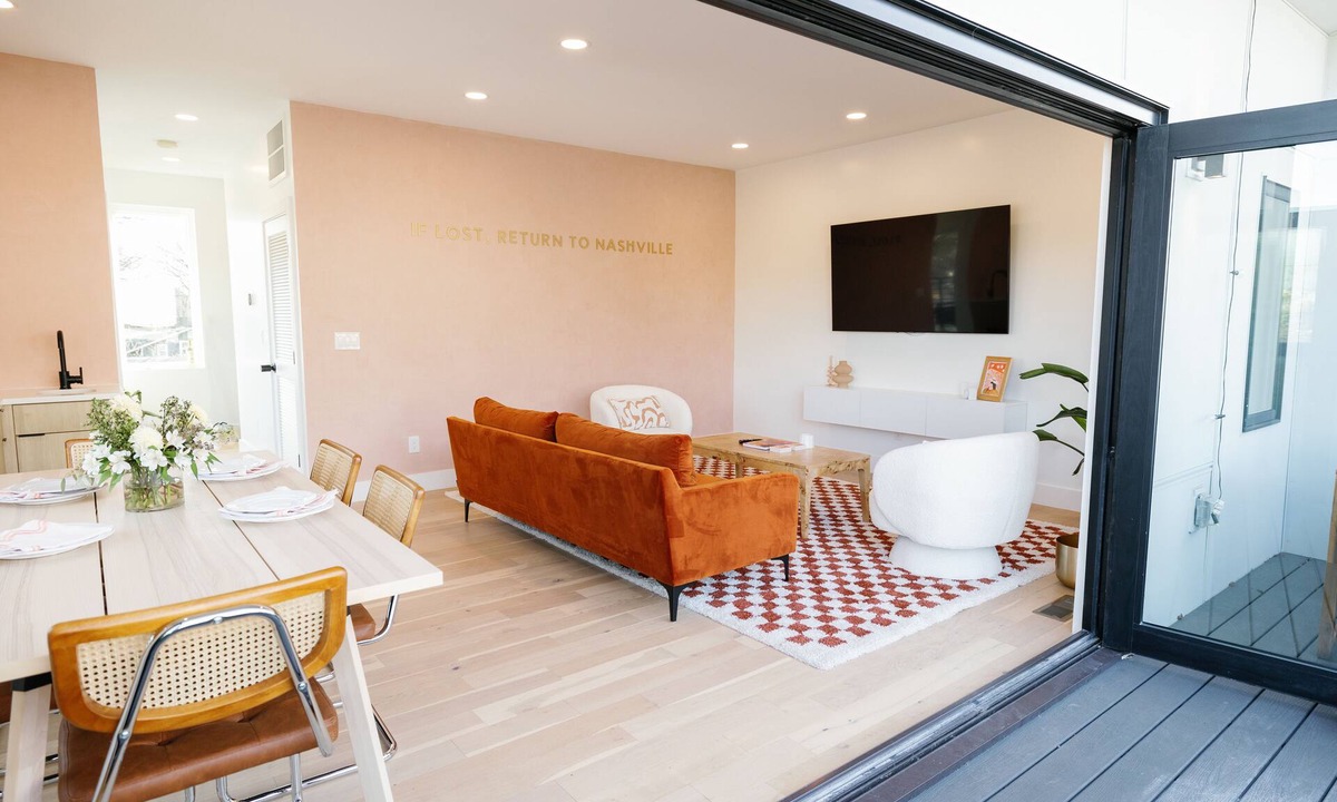 Cleveland Park House | Stylish and fun home with rooftop patios, steps to downtown!