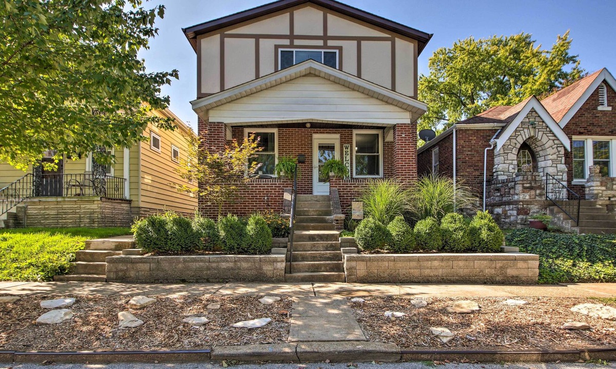 St. Louis House | Stylish St. Louis Retreat w/ Great Location!