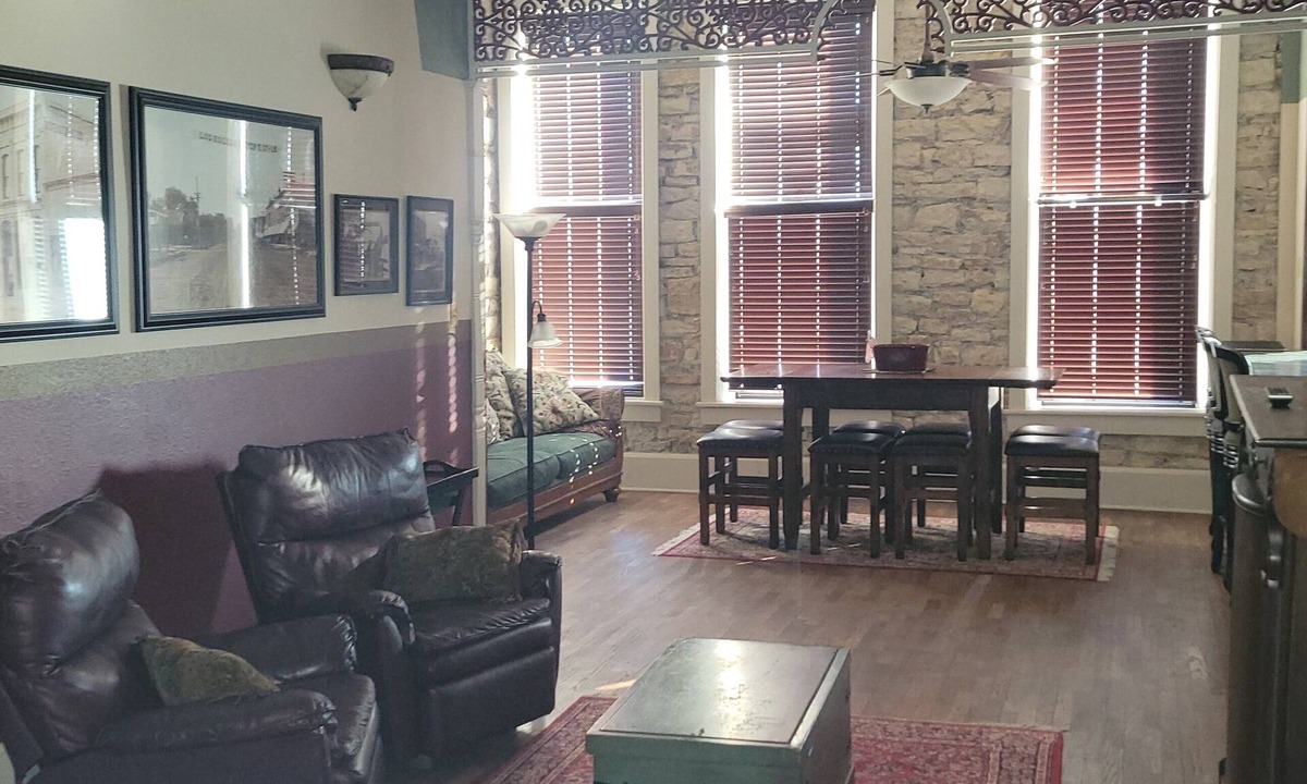 Wamego Apartment | Stylish Wamego condo!