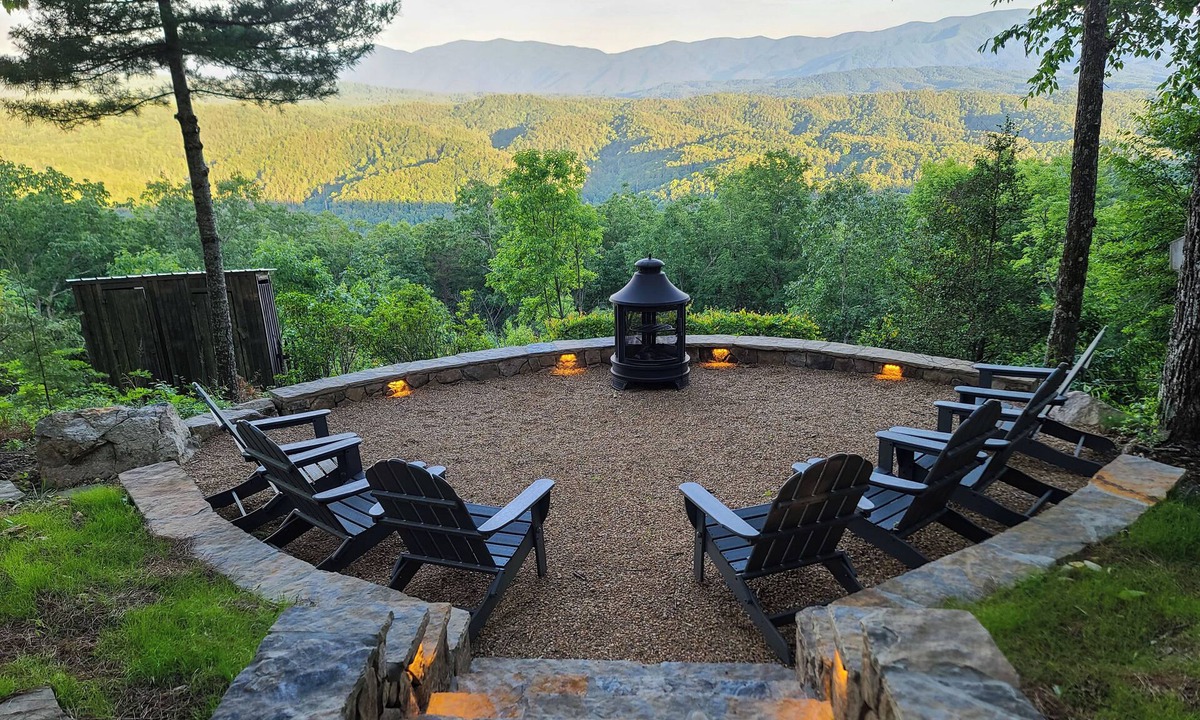 Tallassee Cabin | Tallassee Family Home w/Stunning Smoky Mtn Views