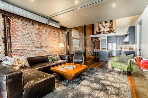 Arts District Apartment | Tasteful Loft