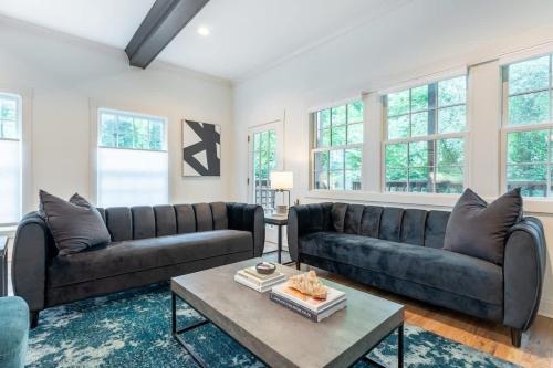 East Hill House | The Alabaster by Stay Local Nashville