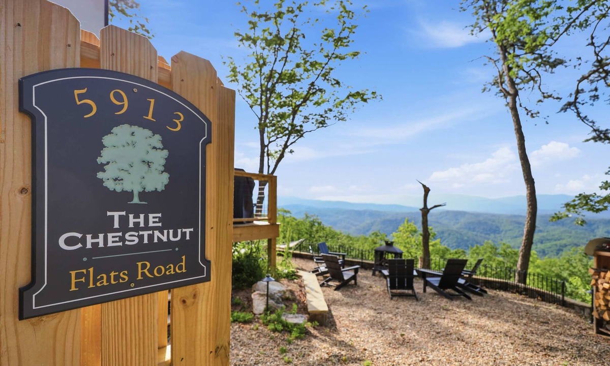 Tallassee House | The Chestnut- Gorgeous Views of the Smokies
