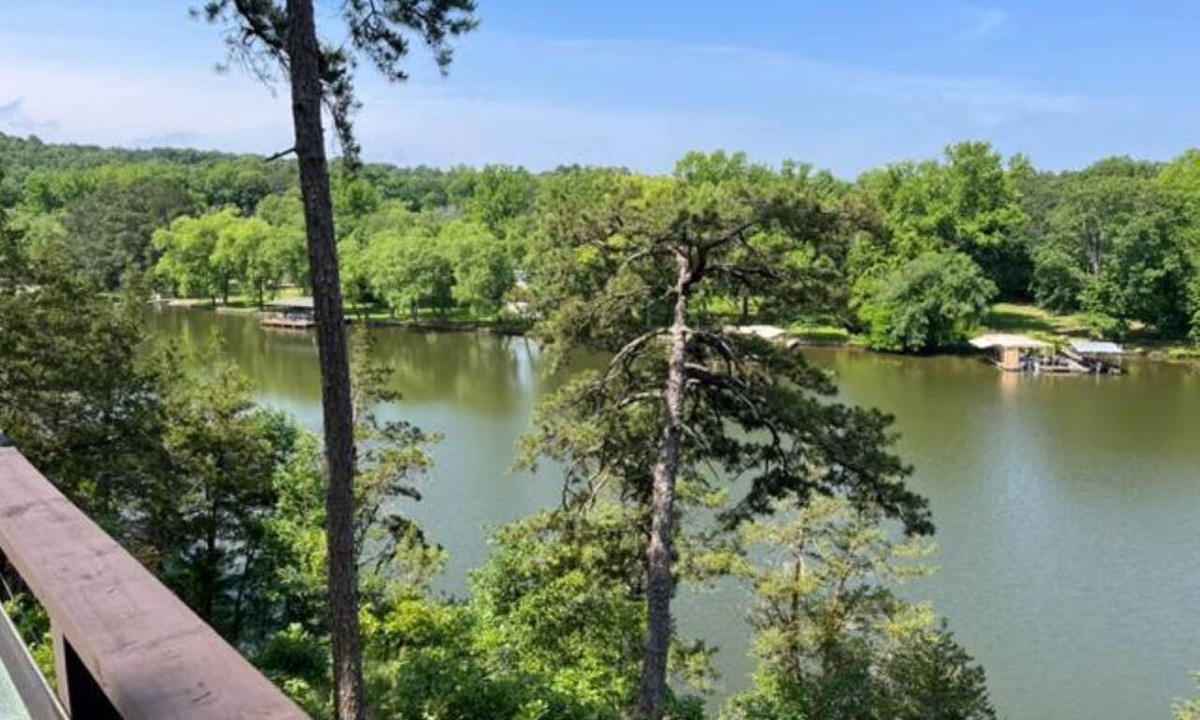 Mid America Cabin | The Cottonwood at Hamilton Cove ~ Cabin Eighteen ~ Pet Friendly