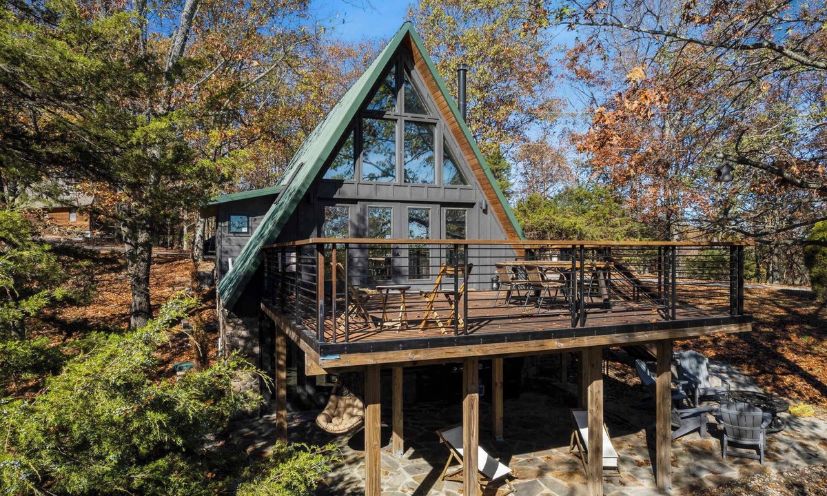Lost Bridge Village Cabin | The Firefly Summary: