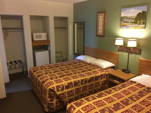 Sidney Cabin | The King's Inn