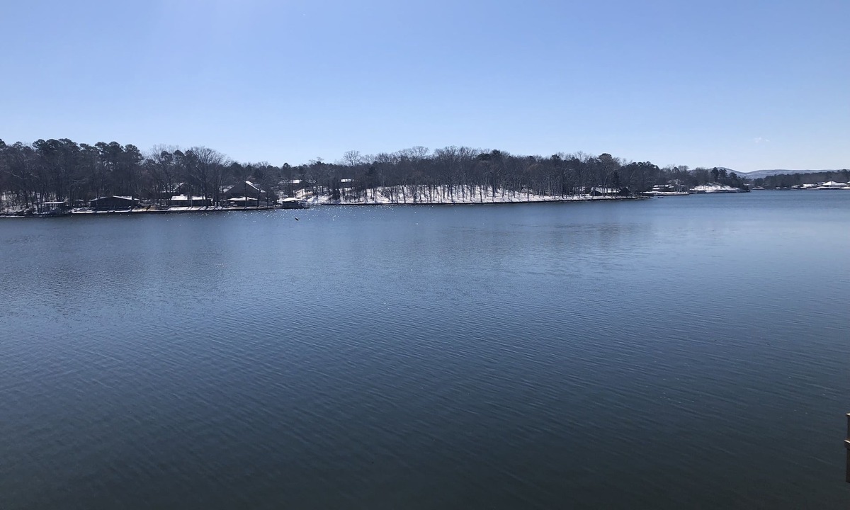 Piney House | The Lake House and Spa in One