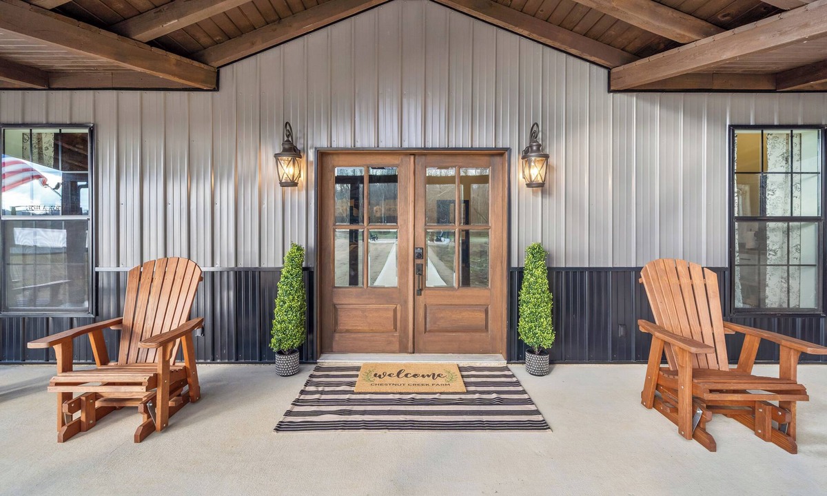 Toone Cabin | The Lodge at Chestnut Creek Sleeps Large Families & Groups Unwind & Gather