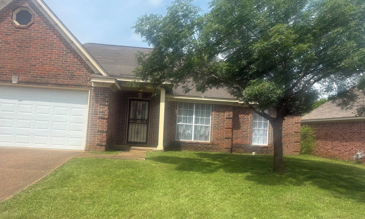 Memphis House | The Quiet Place-Charming 3-bedroom house; 2 Minutes from Olive Branch, MS