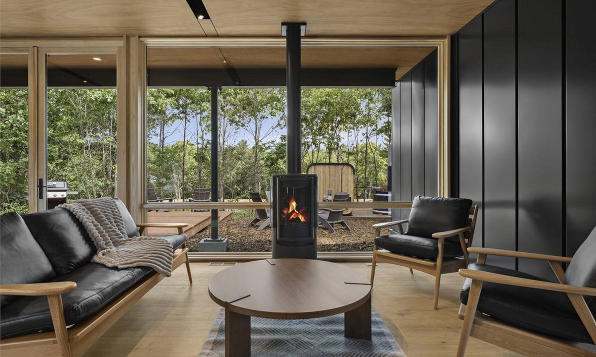 Wisconsin Dells Cabin | The Ridge - A Unique Luxury Cabin at Oak & Ember Luxury Micro Resort
