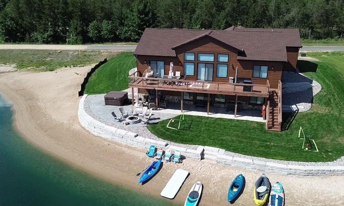 New Lisbon House | Timber Bear Lake House