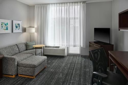 Springfield Hotel | TownePlace Suites by Marriott Springfield