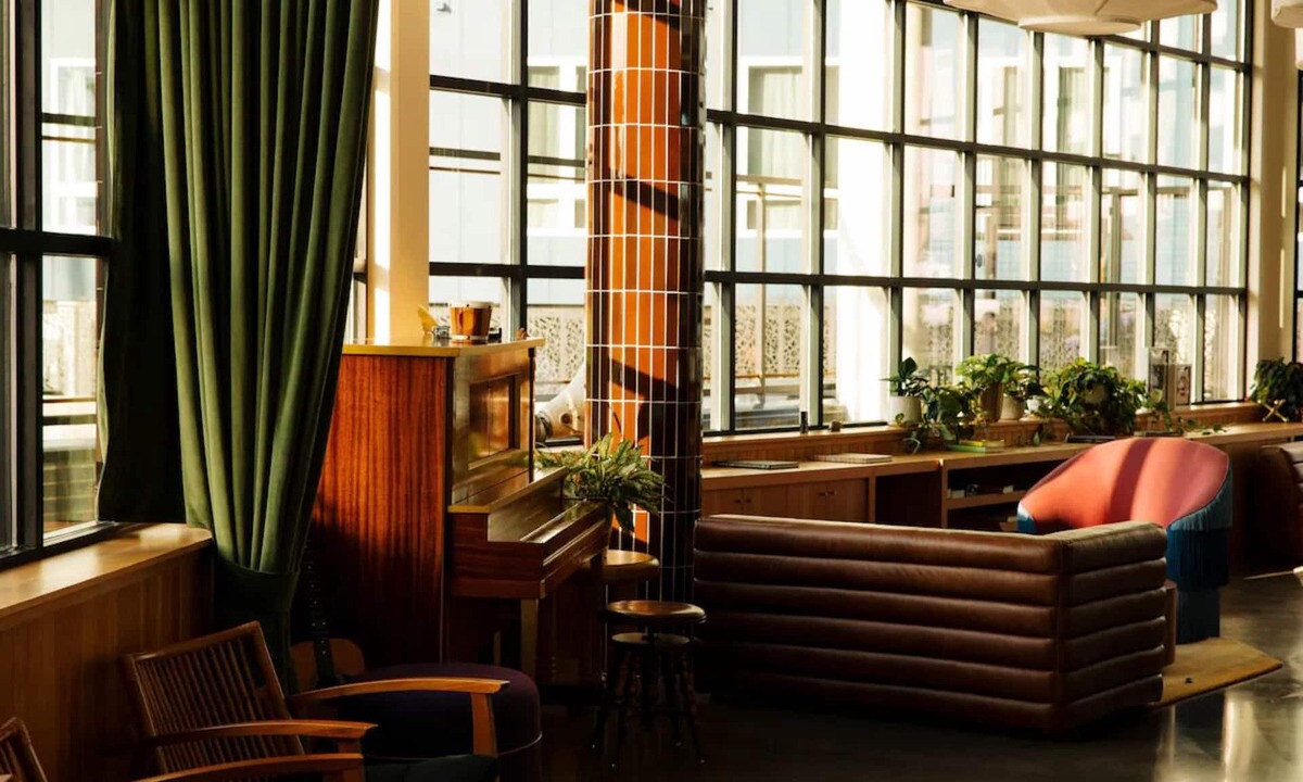 East Nashville Hotel | Two Double Room at Waymore’s w/Rooftop Bar and 1 Mile from Nissan Stadium