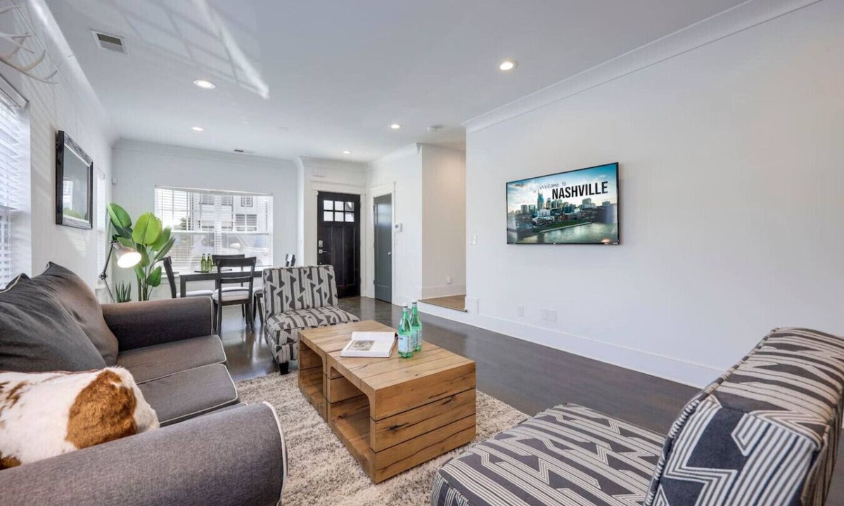 Charlotte Park House | Two Elegant Townhomes - Perfect for Large Groups