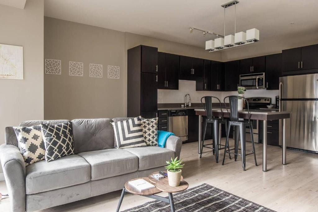 Nicollet Island Apartment | Updated 1BR Apt near the Mississippi River