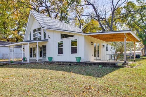 Afton House | Walk to Grand Lake: Family Escape in Afton!