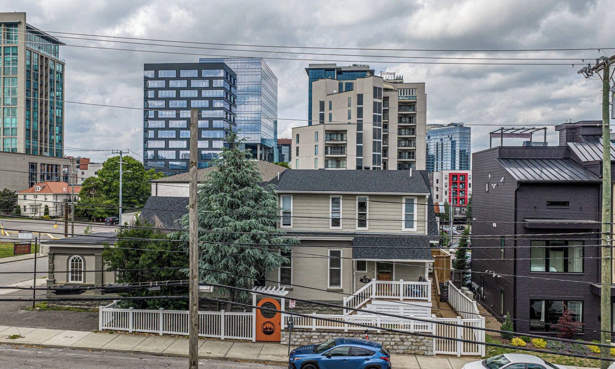 Music Row House | Wild West Saloon Walking Distance to Midtown Bars!