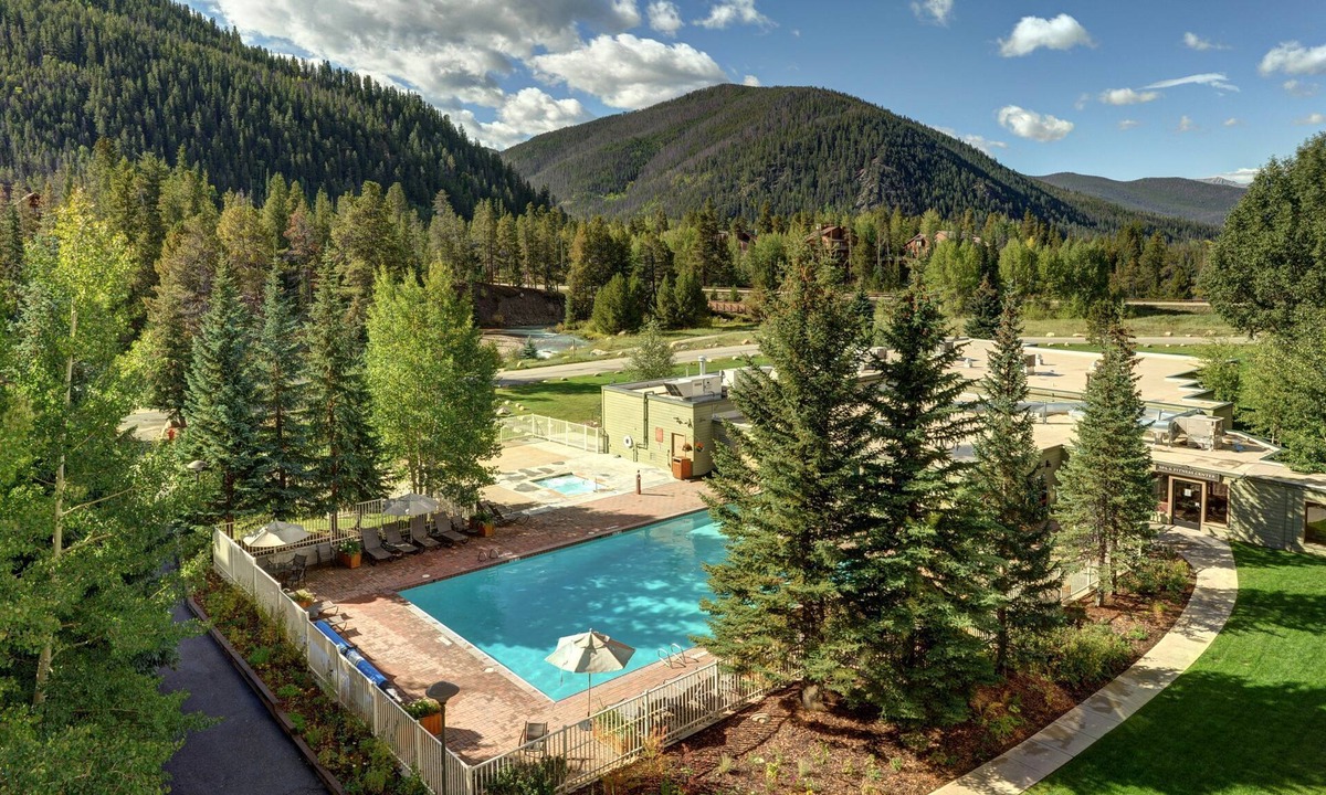 Lakeside Village Cabin | Your Mountain Escape | Warm + Cozy Lodge Room