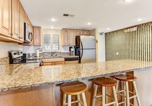 2nd Floor 2 Bed/2 Bath Beachfront condo sleeps 6. patio & pool.