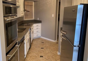 Breathtaking views of Lake Hamilton - 2 Bedroom 2 Bathroom Gated Lakefront Condo