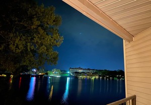 Breathtaking views of Lake Hamilton - 2 Bedroom 2 Bathroom Gated Lakefront Condo